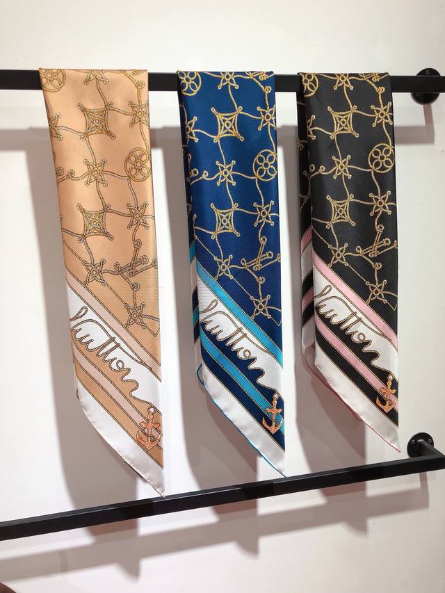Slv2412 Original Lv Cordage 90cm Silk Square Scarf. This scarf transforms the Mo