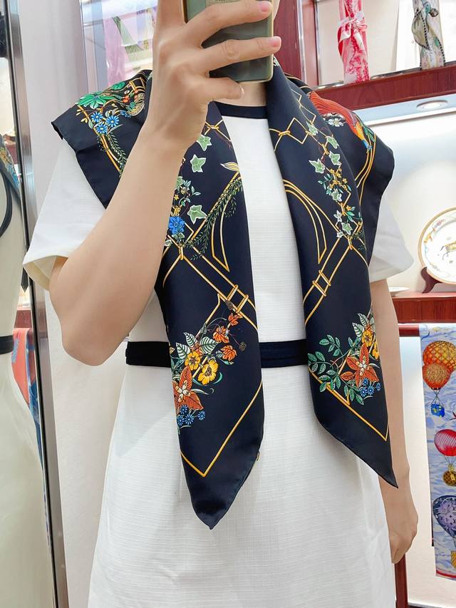 New style~Newguci's very beautiful silk scarf series, very outstanding taste, t