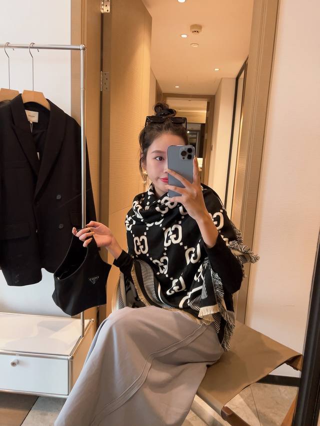 G's top-quality original goods 140140 large square scarf heavily recommends the