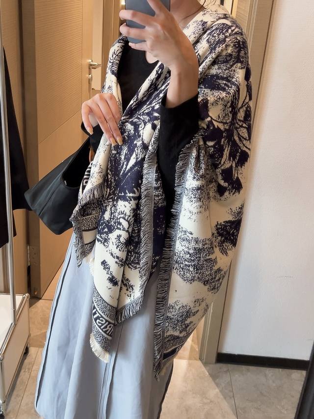 New Early Spring Ruyi Cong Hand-Painted Square Scarf Size: 140140 Double-Sided