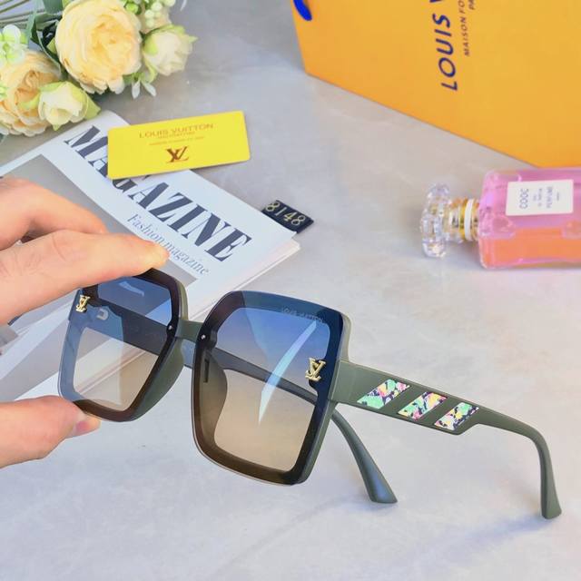 Louis Vuitto* Large Square Frame Sunglasses for Women Trendy Internet Celebrity