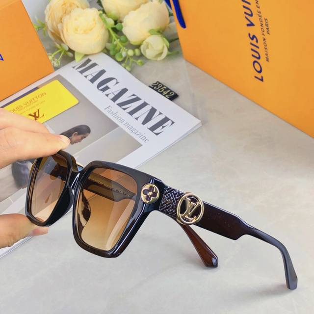 Louis Vuitto*European and American style large frame light luxury style square r