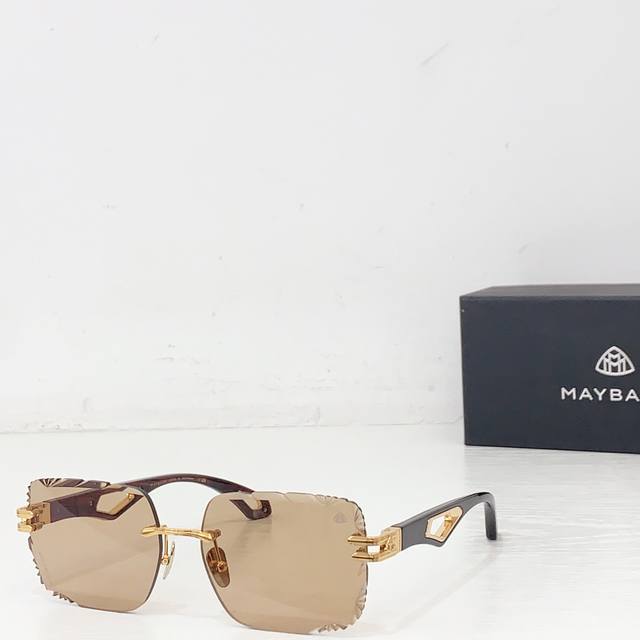 Maybac* Model: Z154 Size: 61 ports 17-145