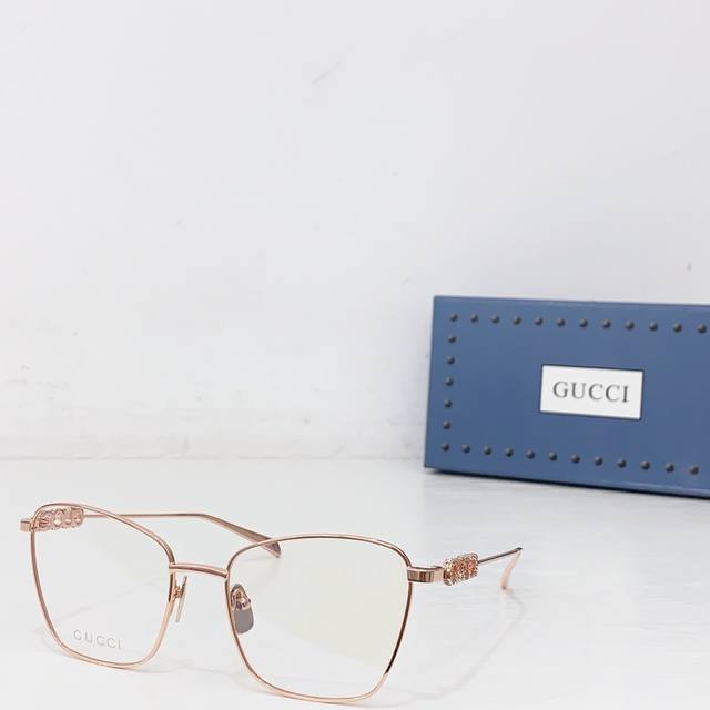 Gucc* Model: Gg1807O Size: 54 ports 18-140