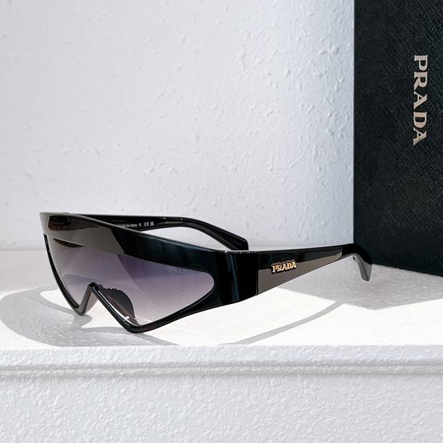 prada Mod: Spr B20S Size: 138 port 0 130