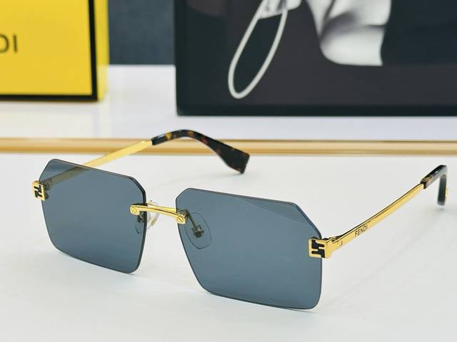 Official Fend* Original Fashion Sunglasses Fe40043U Size: 58 13-145 F Best with