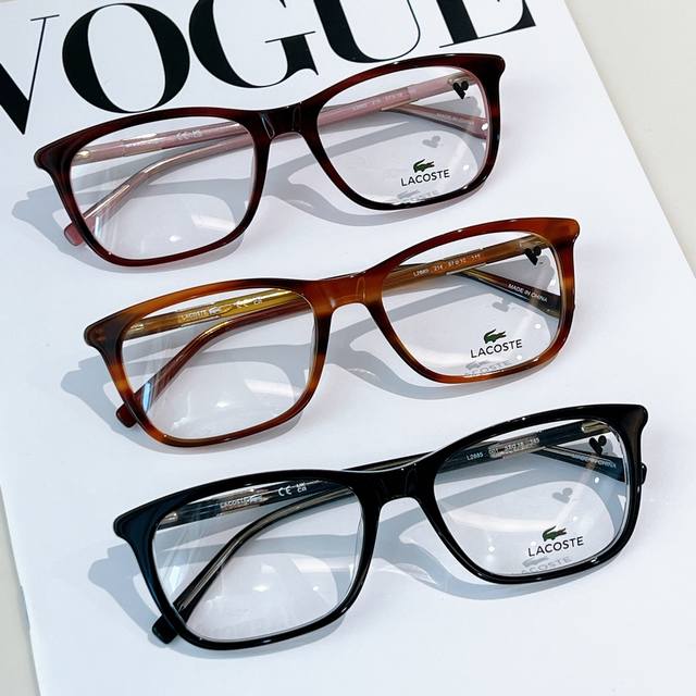 Lacoste Mod: L2885 Size: 57 ports 18-145