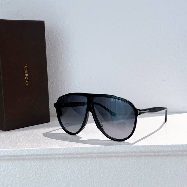 Tom For* Model:Ft1211 Size: 65 ports 5-145