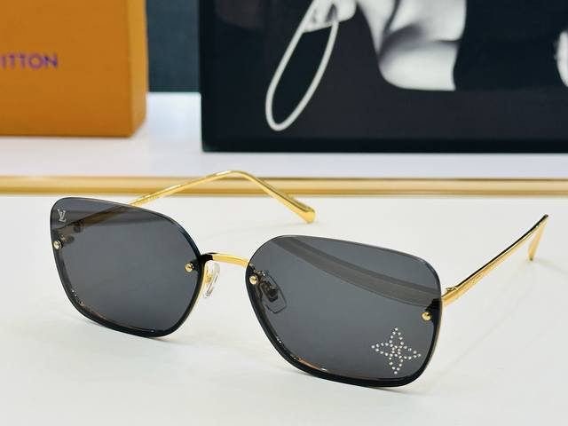 Louis Z2051 Size: 63 mouth 17-142 Vibrant and unique personality show your gener