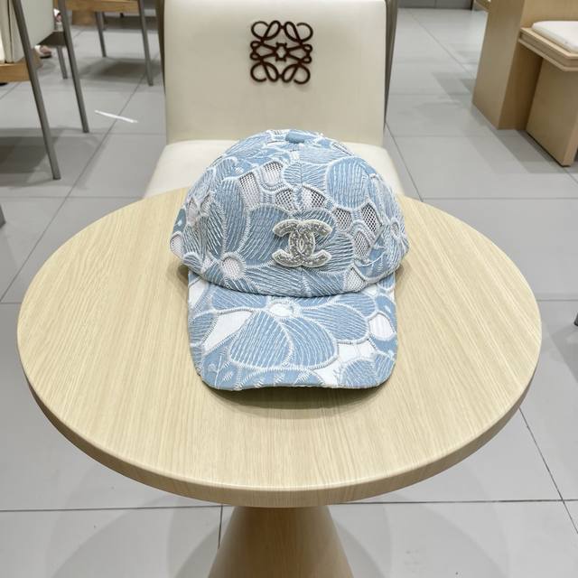 Chanel 25 new baseball cap, classic and simple logo, fashionable and casual des
