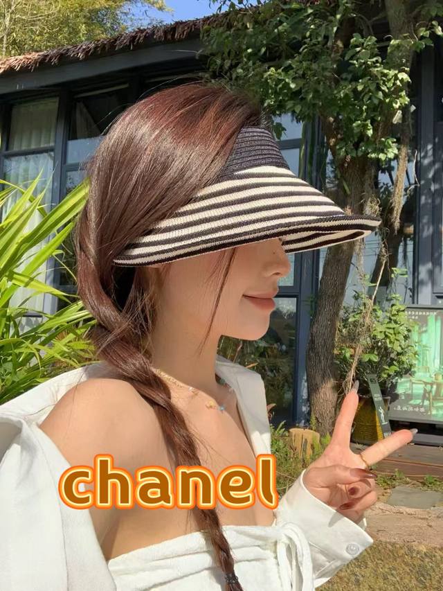 Chanel Chanel large brim breathable hollow top hat hat for summer travel with cu