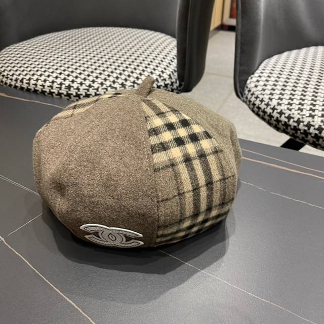 Chanel Chanel's new autumn and winter beret wool fabric is more advanced. In add