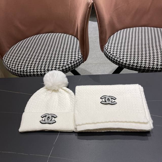 Chanel Autumn and Winter Counter Style Knitted Beanie Scarf Two-Piece Set! Fashi