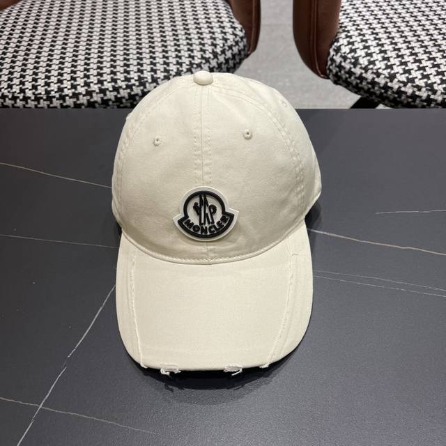 New Moncler spring and summer baseball cap, young and fashionable colors, stron