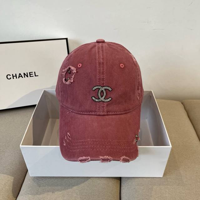 Chanel new baseball cap Chanel classic and simple, fashionable and casual design
