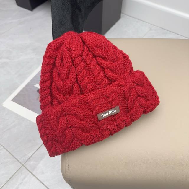 Miu New arrival of autumn and winter woolen hatsDouble-layer twisted craftLazy a