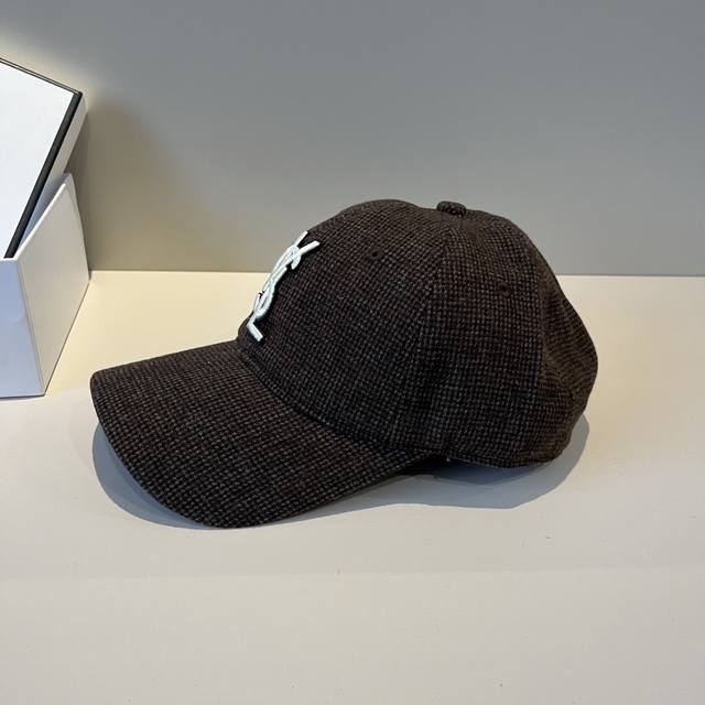 Ysl Saint Laurent 2025 early spring new simple baseball cap, new shipment, big b
