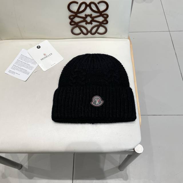 Moncler wool and rabbit fur knitted hat for women autumn and winter with thicken