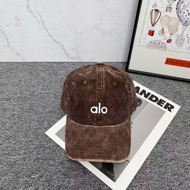 Running volume Alo corduroy new baseball cap The hat has a great shape and looks