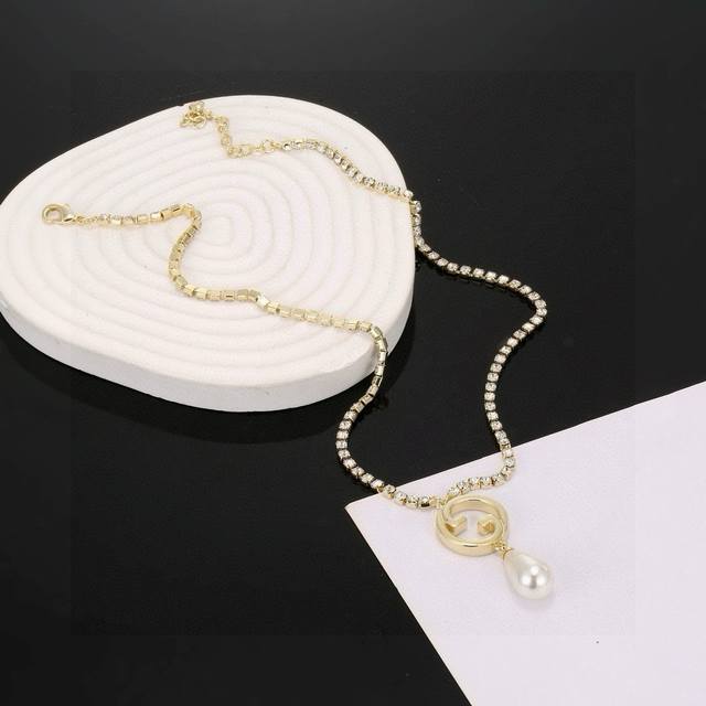 Gucci counter synchronized Gucci pearl necklace choose a few favorite jewelry to