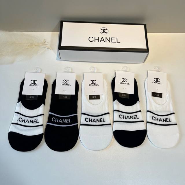 Chanel's new early autumn boat socks, classic style, fashionable and advanced! A