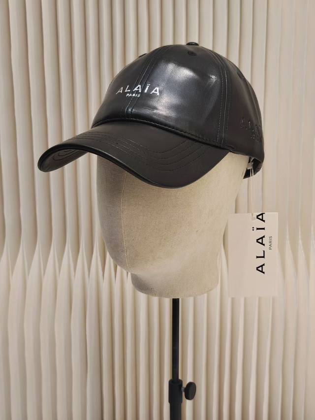 Running volume A truly exclusive model The imitation cashmere leather fabric is