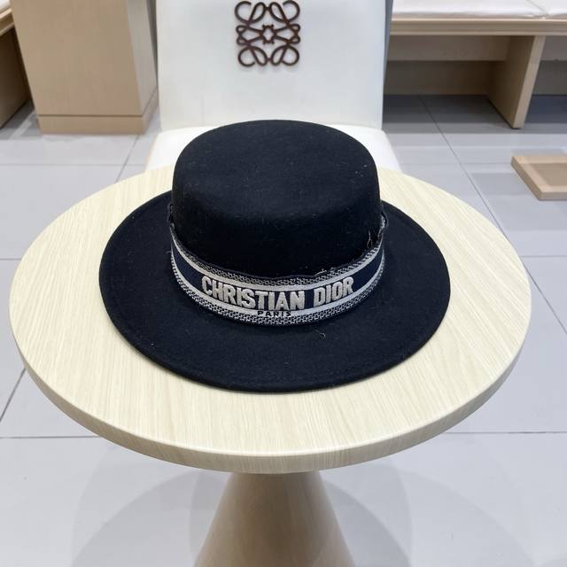 White and black Dior new wool hat, flat top hat, 100% wool fabric%, head circumf