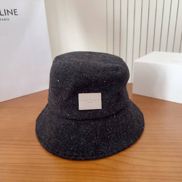 Aiexander Wang Baseball Cap 25 New Autumn Bucket Hat New Bucket Hat, a must-have