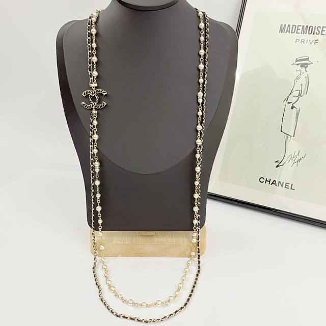 Chanel's hot-selling necklaces are now available. Chanel 24 Black and Gold Leat