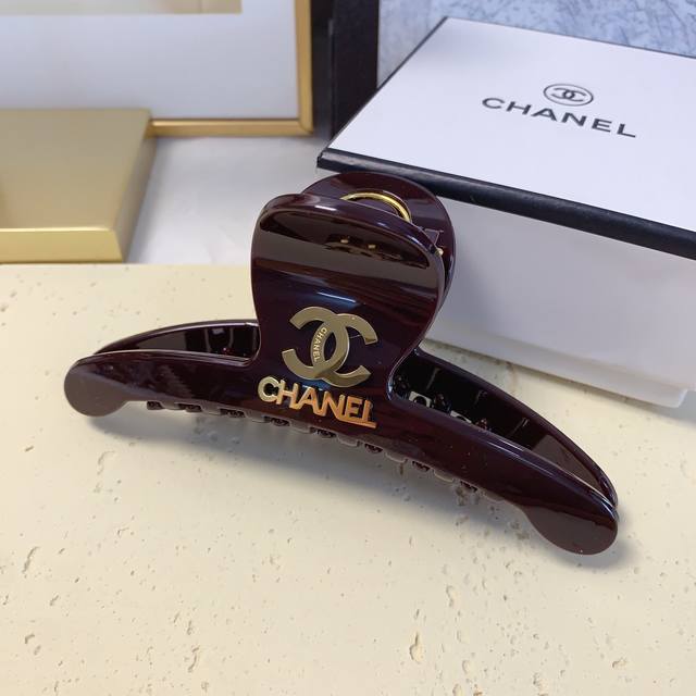 Chanel Xiaoxiang Chanel hairpin new titanium steel logo clip temperament versati