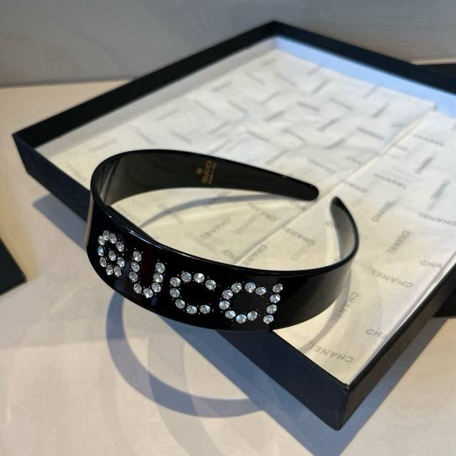 Chanel official headband