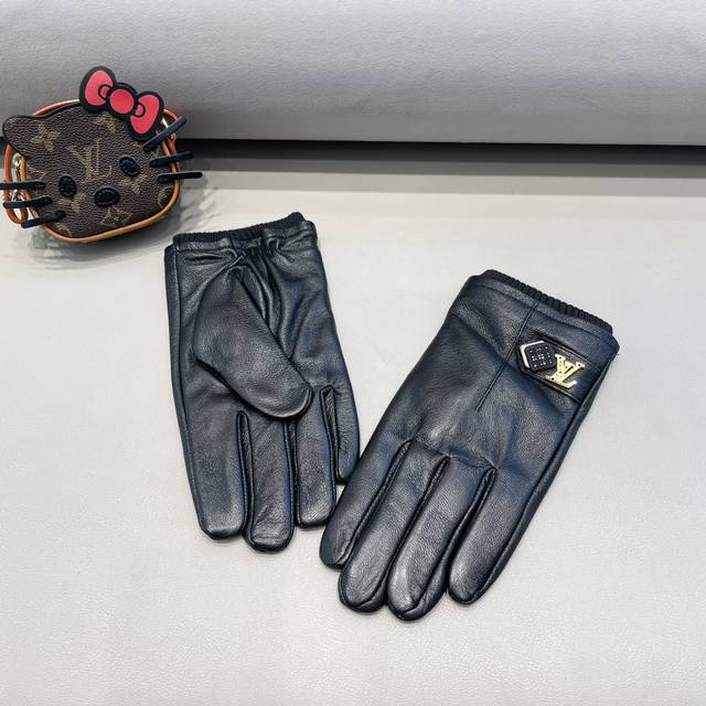 Lv Louis Vuitton men's new sheepskin gloves, fashionable gloves, warm in autumn