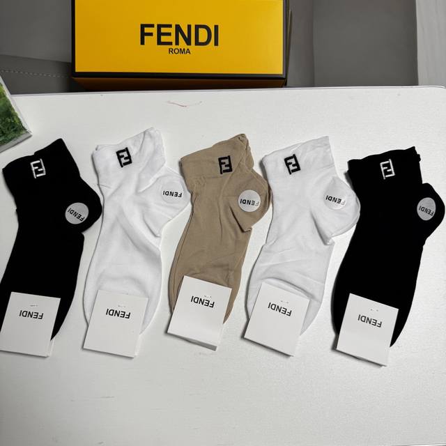 Special Fendi Fendi Ff new women's socks, one box of five pairs of lightweight