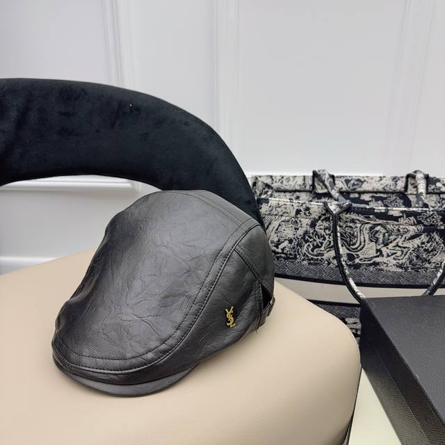 Ysl Retro forward hatOld money style high quality leather!