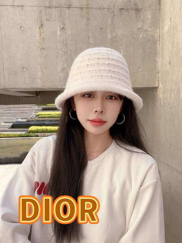 Dior Dior fisherman hat female net celebrity curled edge new small hat autumn an
