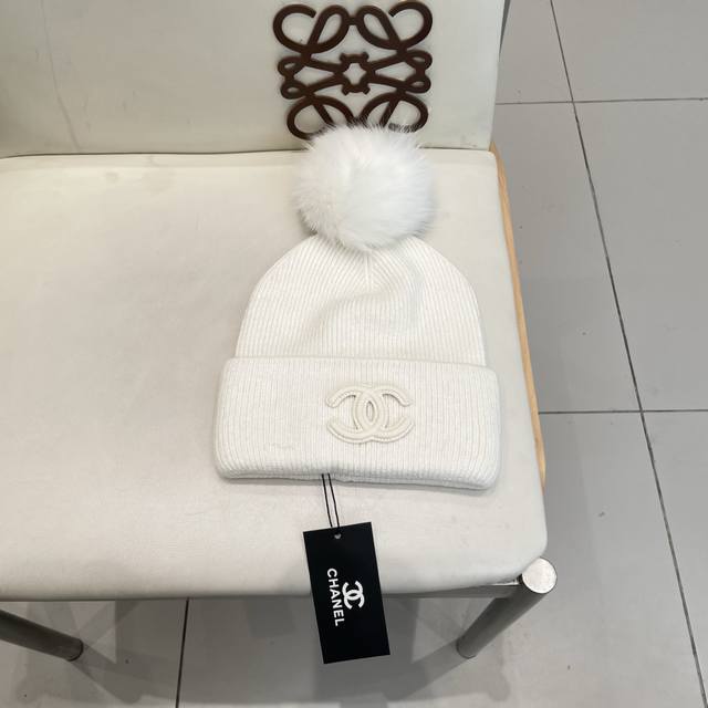 Chanel's official hot-selling model, a wool knitted beanie, 70% wool, 30% rabbit