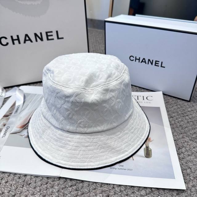 Chanel's new high-end aesthetic style bucket hat, sun protection and super easy
