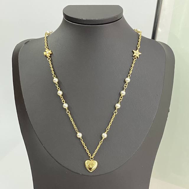 Dior necklace hot-selling hot new arrivalDior multi-element CD heart pearl four-