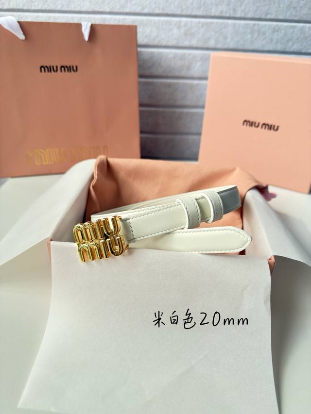 Miumiu 24Ss new belt Miumiu English small gold buckle this belt is the ideal cho