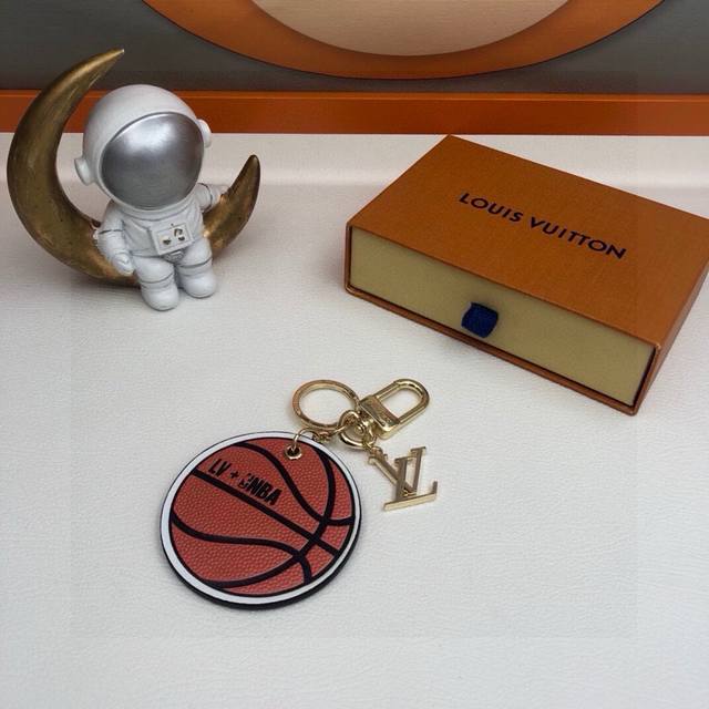Original image and packaging. Louis Vuitton official website M Lvxnba Ball And