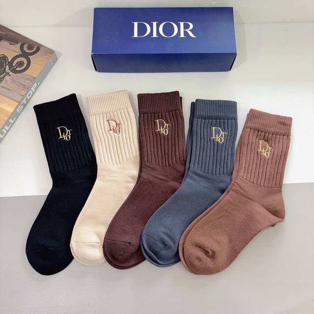 comes with packaging, 5 pairs per box Dior's new classic logo embroidered cashm