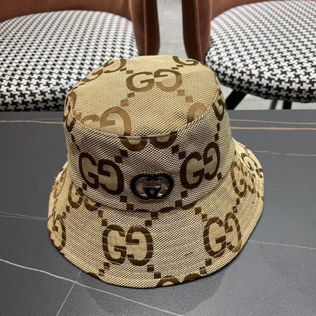 Original quality Gucci bucket hat is hot! The craftsmanship is very exquisite a