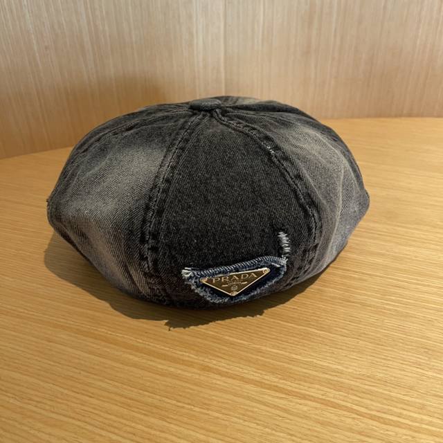 prada Prada beret retro cowboy hat women's new newsboy hat shows face small