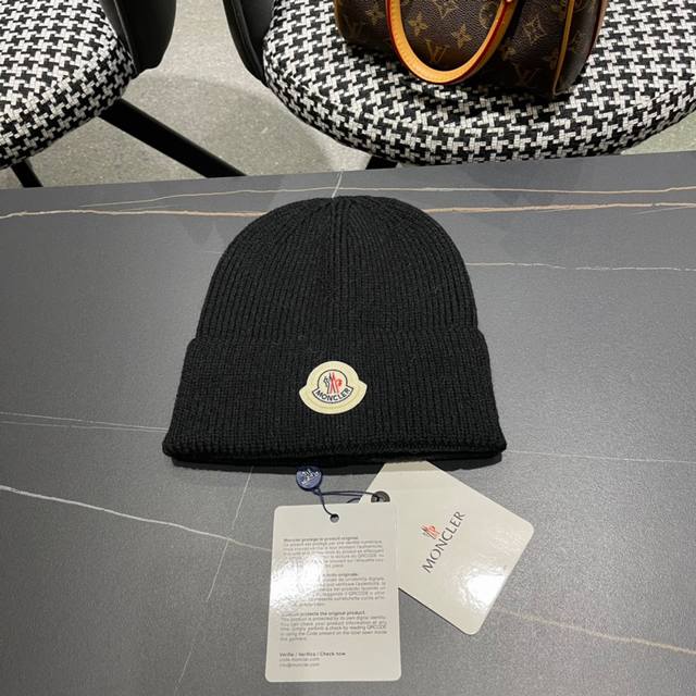 Moncler Autumn/Winter Knitted BeanieClassic style ~ This versatile knitted beani