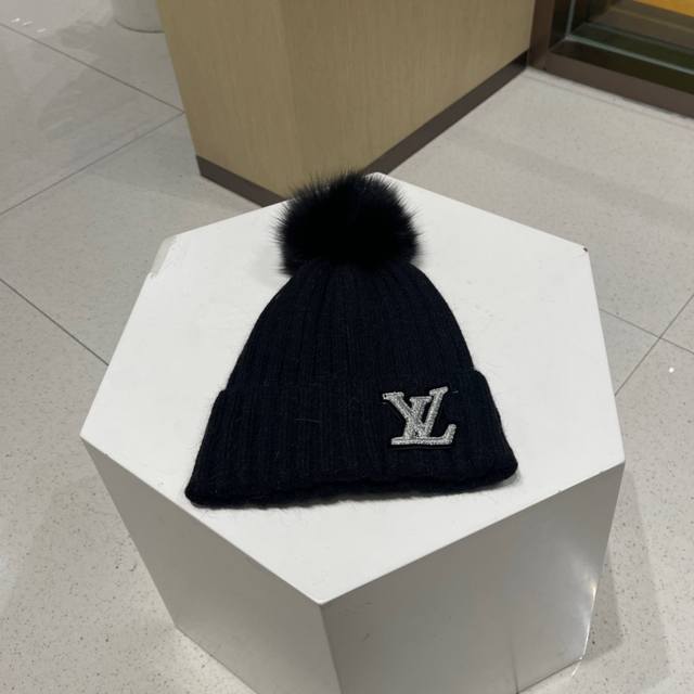 Louisvuitton autumn and winter counter knitted wool hat, versatile style is supe