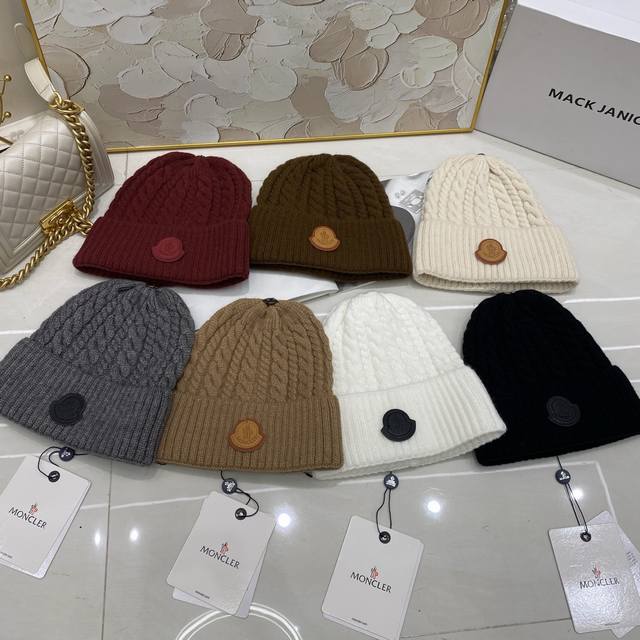 Moncler cashmere cable knit hat