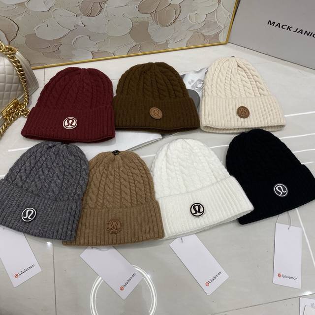 Lulu cashmere cable knit hat