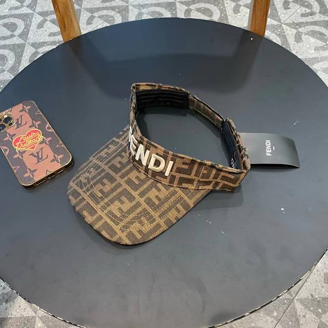 Fendi Fendi fashion baseball cap new fashion trend like to see it and collect it