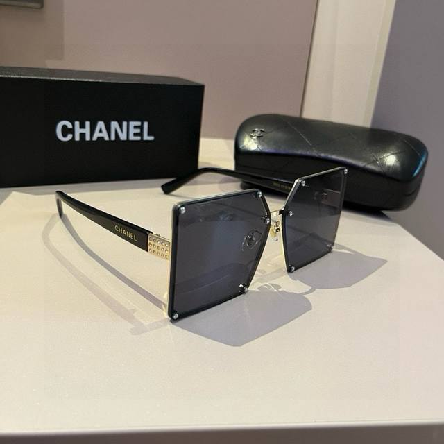 Chanel sun protection sunglasses, fashionable European and American style visor,