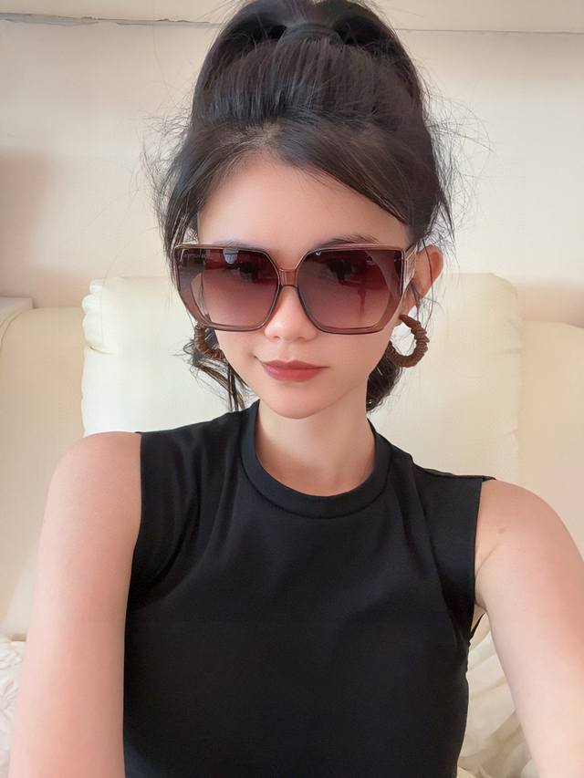 Lv 2025 Spring New Trend Hot Style Fashion Square Frame Sunglasses High Quality